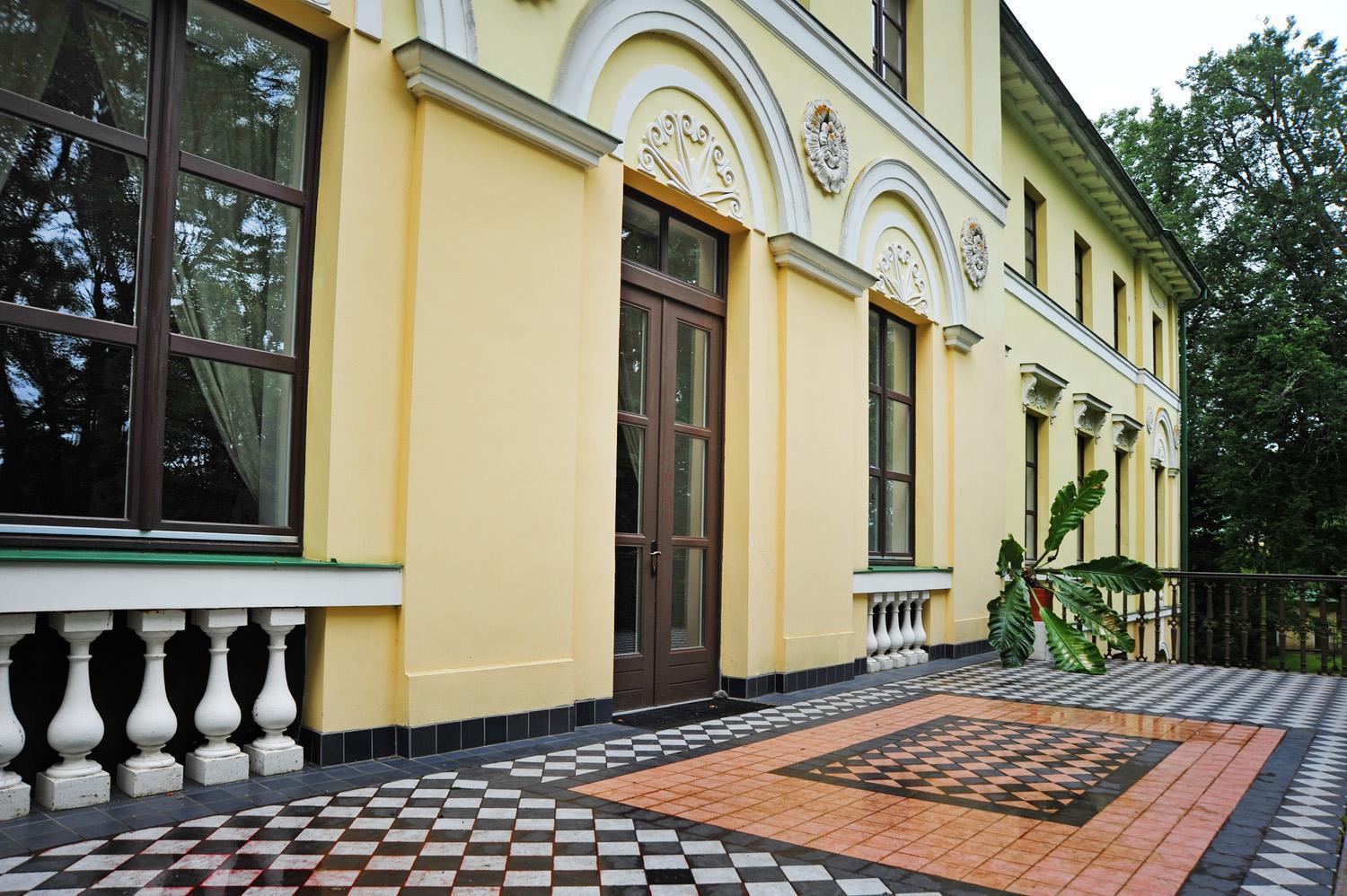 Nauksenu Muiza Hotel Naukseni Exterior foto